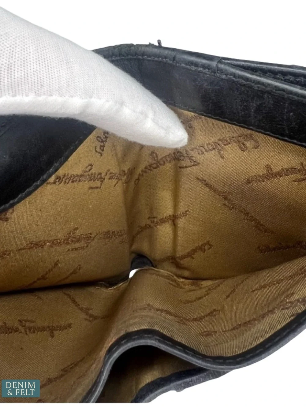 Salvatore Ferragamo Gancini Black Canvas Leather Wallet Compact Bifold‎ Designer